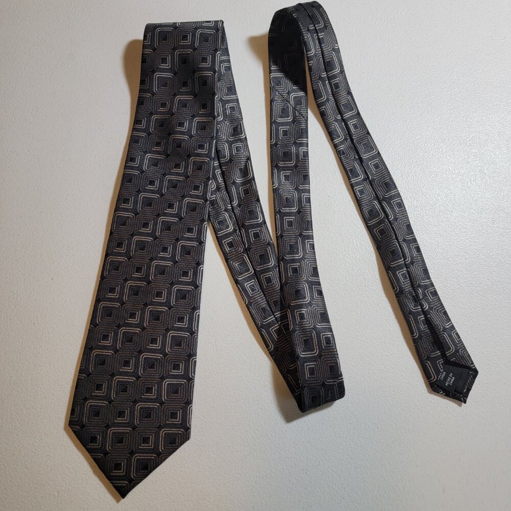3/ $18 VIA EUROPA Men's 100% Silk Necktie Designer Gray Square Geometric 61 X 4
